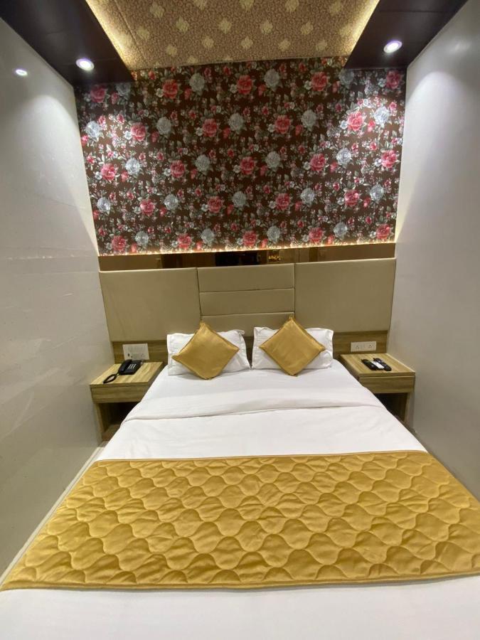 Hotel Bkc Crown - Near Trade Centre, Visa Consulate Mumbai Exteriör bild