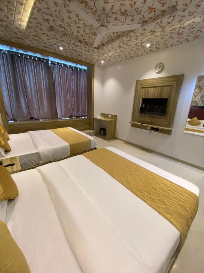 Hotel Bkc Crown - Near Trade Centre, Visa Consulate Mumbai Exteriör bild